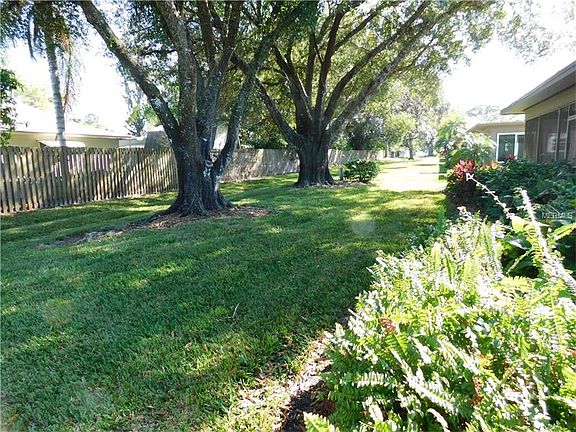4th image of 1315 Glendale Cir E #908