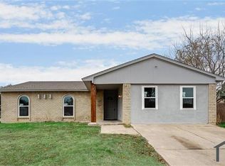 7408 Independence Ln, Forest Hill, TX 76140