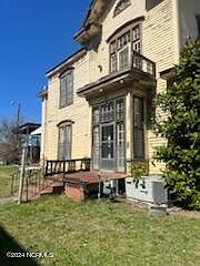 2nd image of 301 S John Street