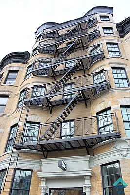 Rented by EXR | media 64