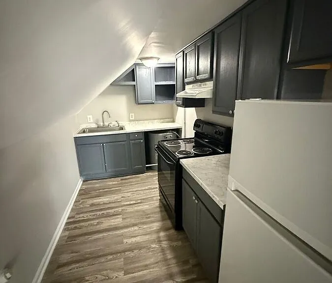 734 N Broadway #4 — Photo 2