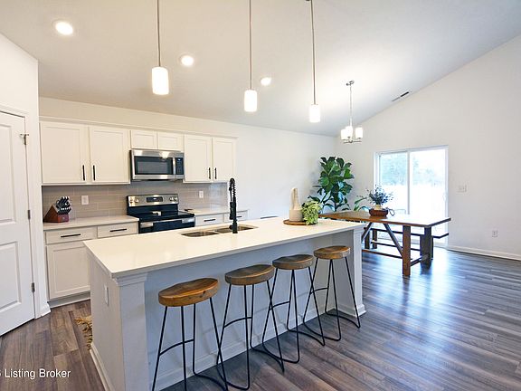 5th image of 8620 Warbler Branch Way