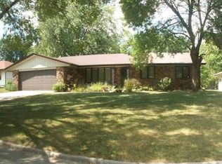 5656 La Cresta Dr, Rockford, IL 61114