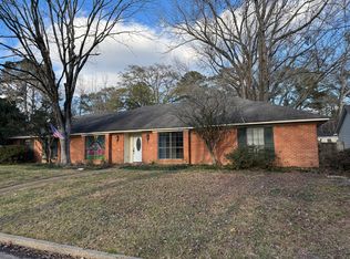 5376 Fairway St, Jackson, MS 39211