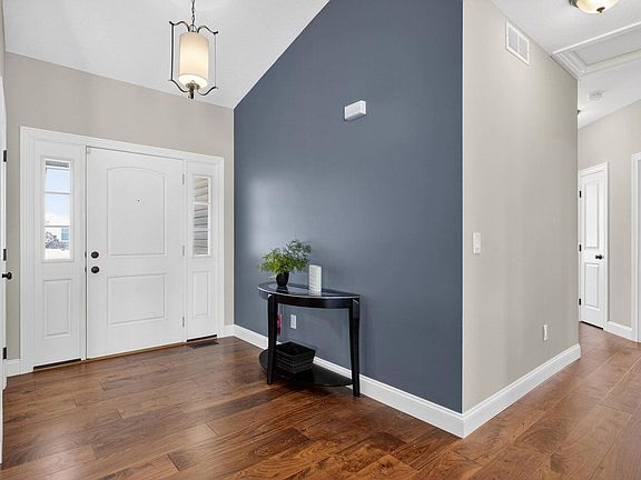 3rd image of 6 Blackstone Ct