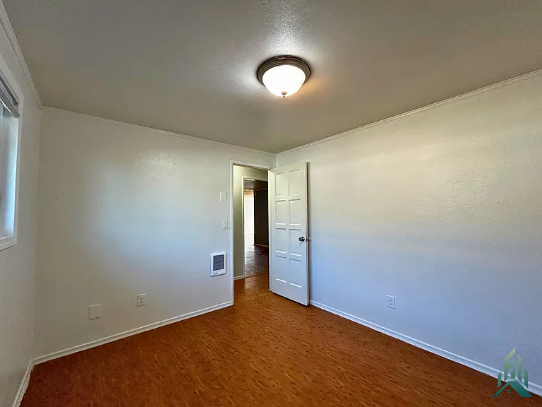 3223 Franklin Ave SE — Photo 12