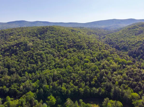 115 Kennedy Drive, Rochester, VT 05767