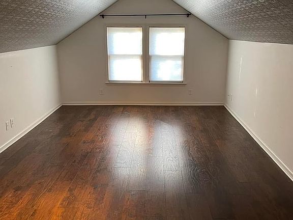 4th image of 920 Keswick Blvd