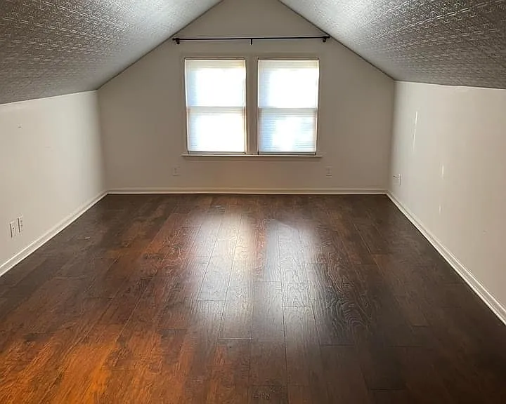 920 Keswick Blvd — Photo 4