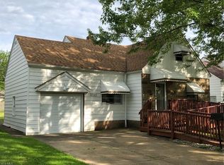 7431 Lanier Dr, Middleburg Heights, OH 44130