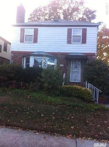 8148 192nd St, Hollis, NY, 11423