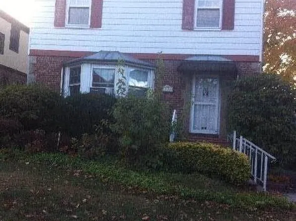 8148 192nd St, Hollis, NY 11423