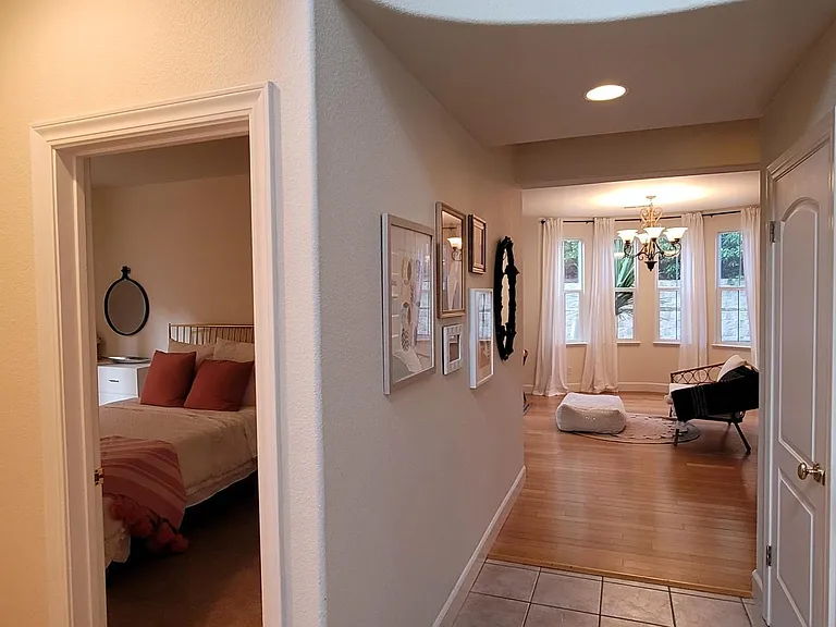 5745 Newfields Ln — Photo 4
