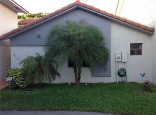 1012 SW 113th Ter, Pembroke Pines, FL 33025