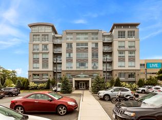 201 Elliott St #112, Beverly, MA 01915