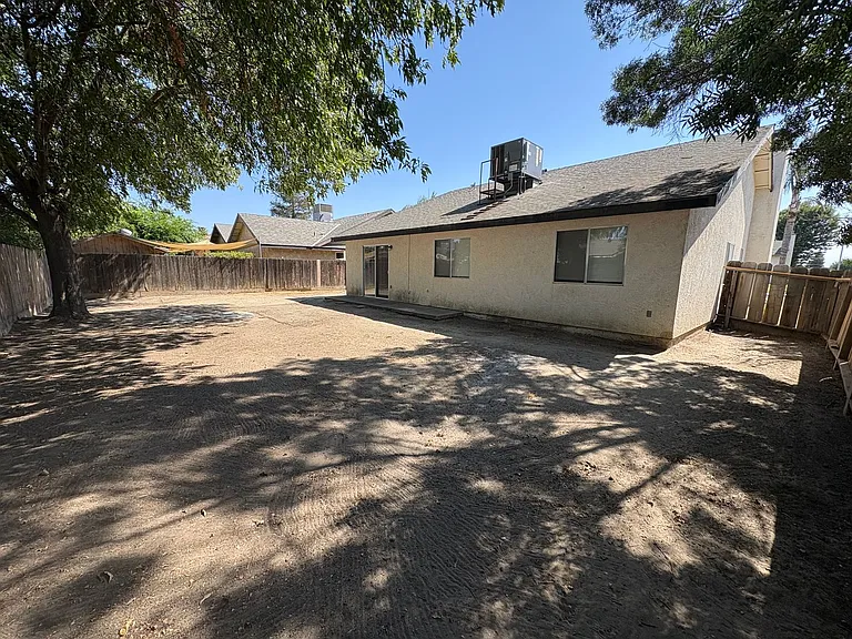391 Trinity Ct — Photo 35