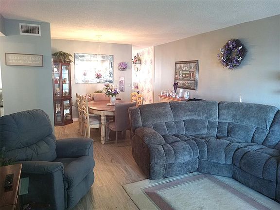 5th image of 2459 Franciscan Dr APT 37