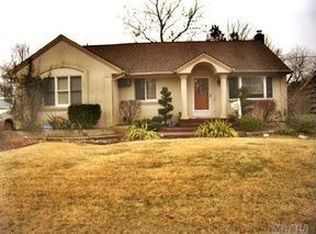 926 Bruce Dr, Wantagh, NY 11793