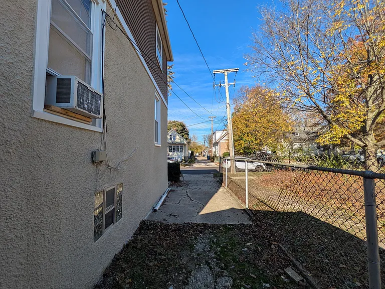 1516 Lee St — Photo 50
