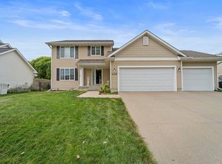 3620 Brook Run Dr, Des Moines, IA 50317