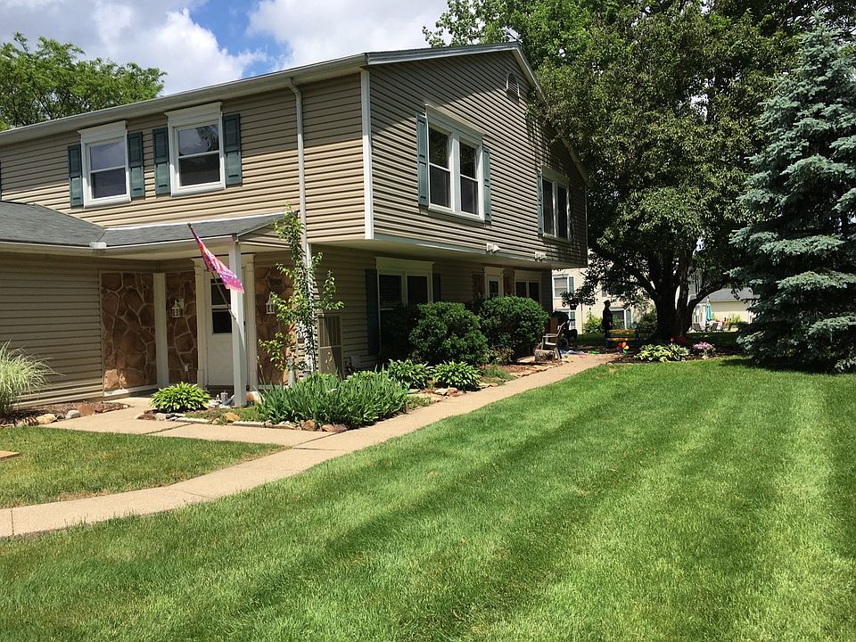 1st image of 221 Canterbury Ln #D-38
