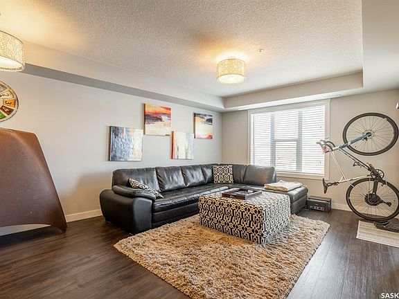 3rd image of 5301 Universal Cres #214