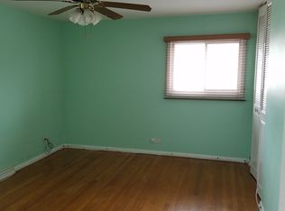 9269 N Courtland Dr, Niles, IL