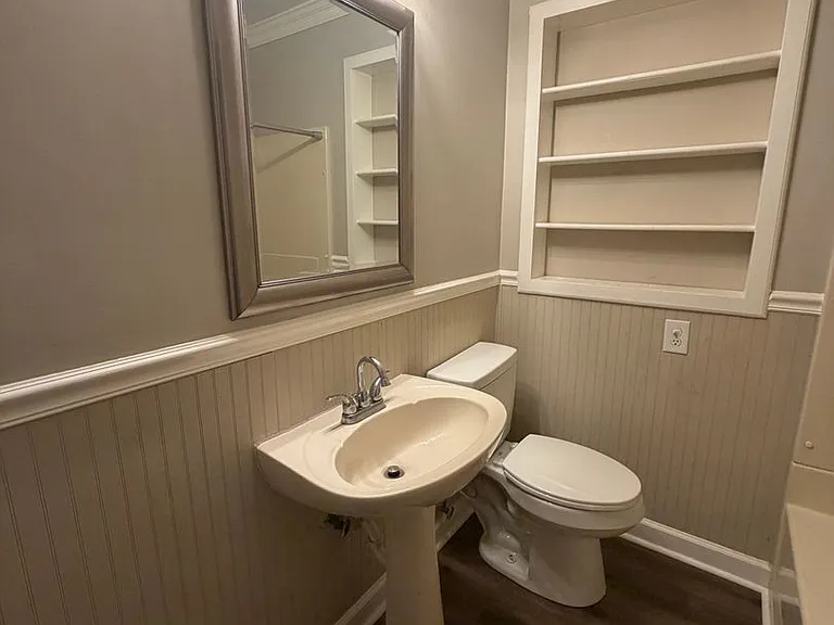 202 Motley Ave — Photo 16