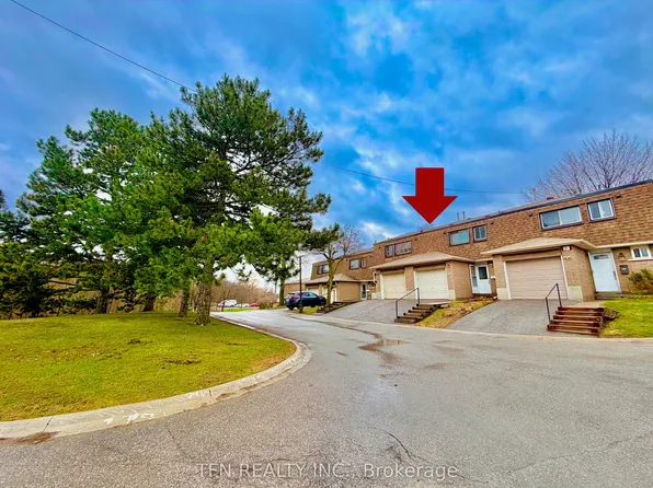 121 Lamoreaux Dr #67, Toronto, ON M1W 2J9