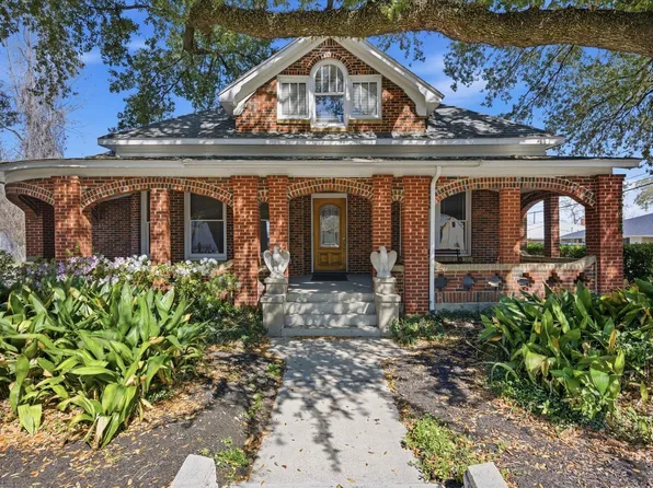 717 E 1st St #1, Humble, TX 77338