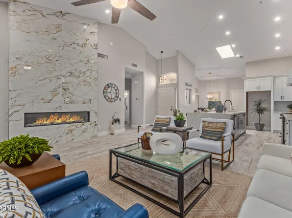 8941 E Maple Dr, Scottsdale, AZ 85255