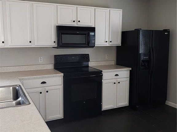 4th image of 207 Mesa Dr