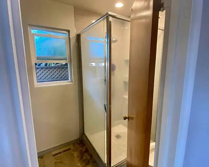 801 Runyan Dr — Photo 8