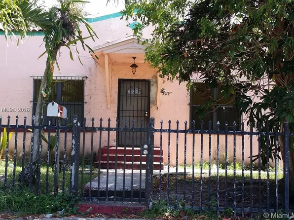 462 NE 64th St, Miami, FL 33138