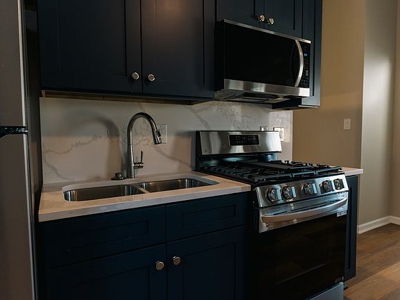 4th image of 1921 S Schiller St #1