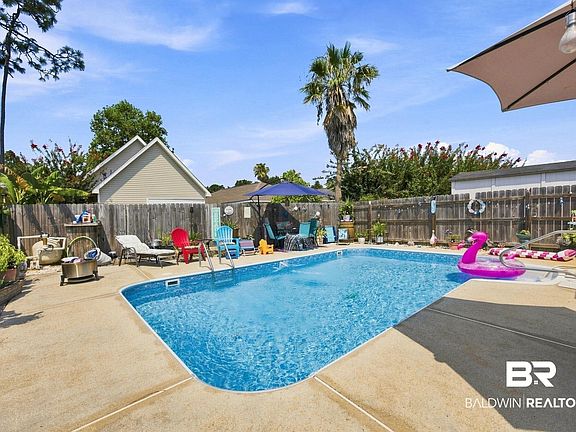 3rd image of 7577 Audubon Dr