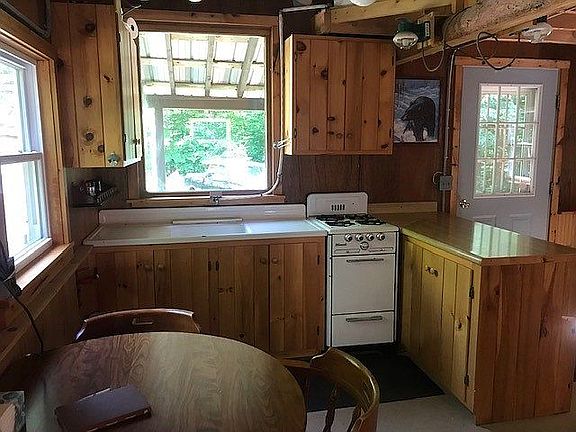 Kitchen- Gas Stove- electric