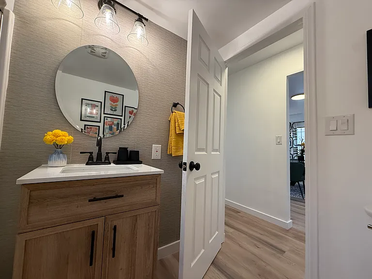 1235 S Longwood Ave #1235 — Photo 32