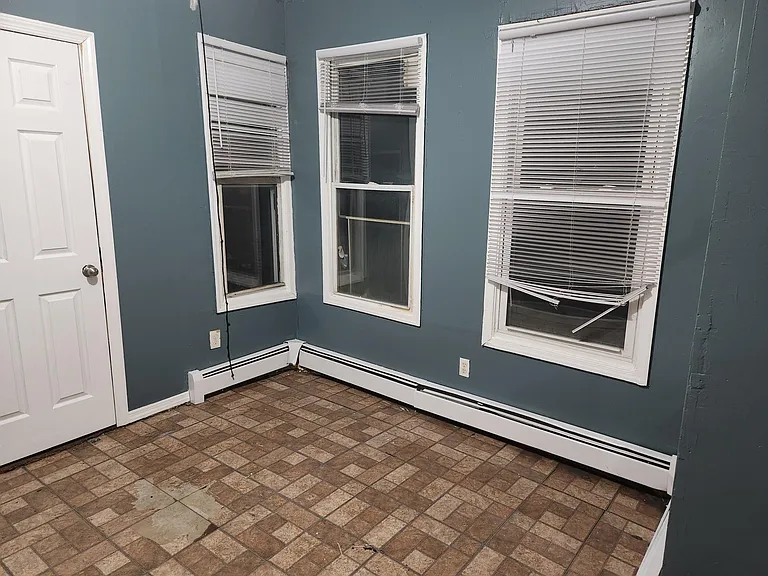 417 Straight St #1 — Photo 8