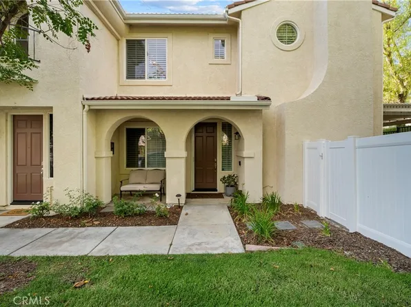 28022 Serra Ln, Valencia, CA 91355