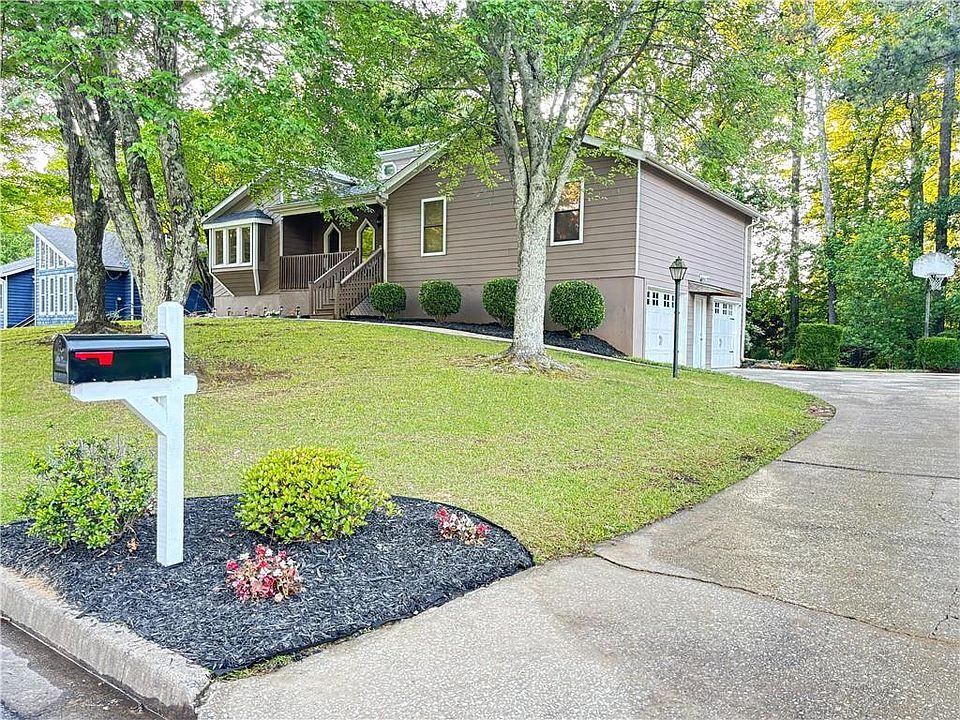 1st image of 3521 Birchwood Trl