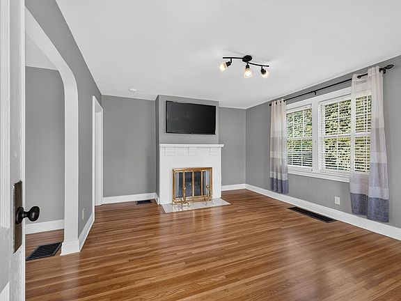 2nd image of 309 Florida Ave
