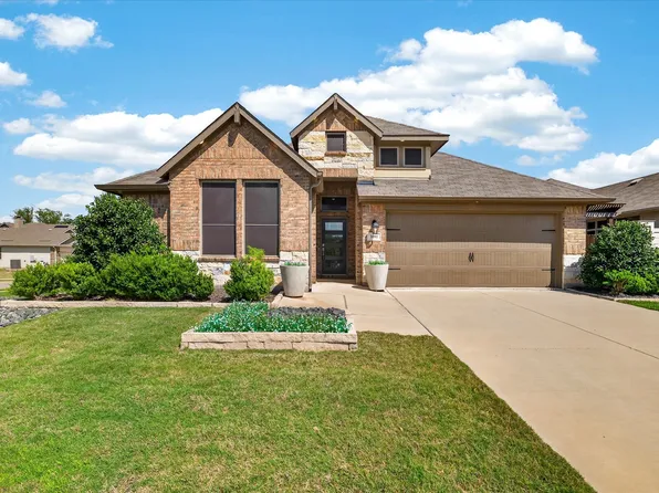 1001 Pecos St, Aubrey, TX 76227