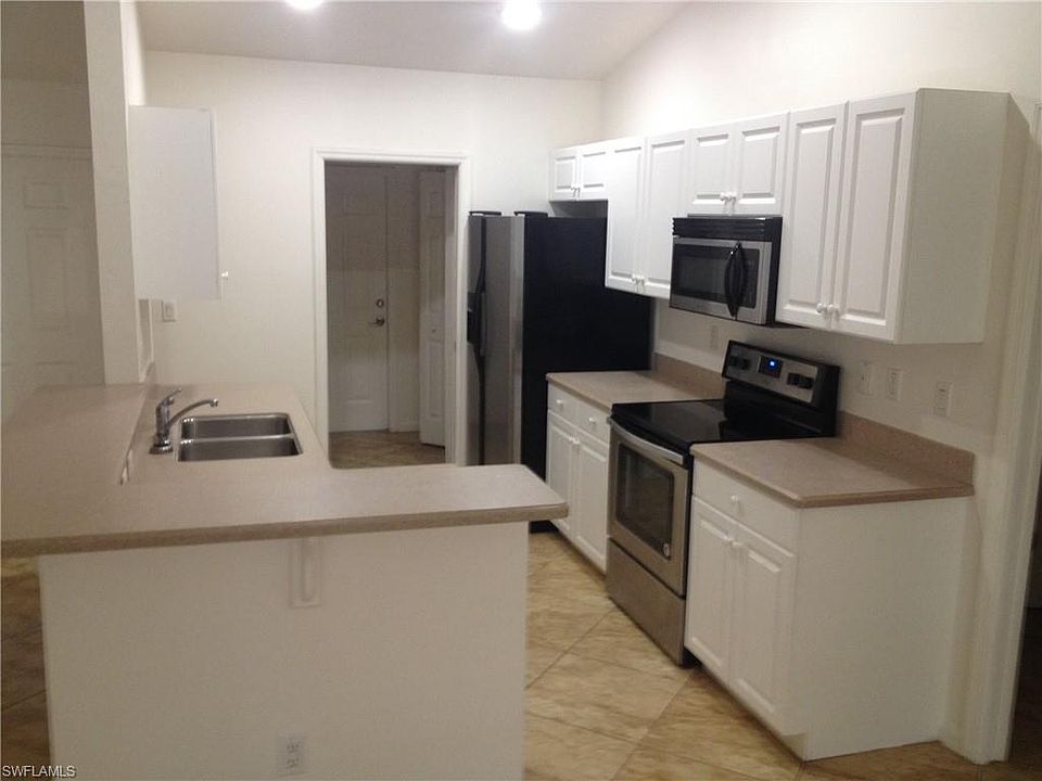 2nd image of 2905 20th St W Unit 5