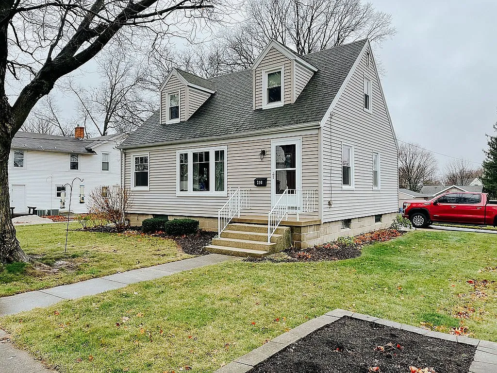 210 N Myers St photo 1