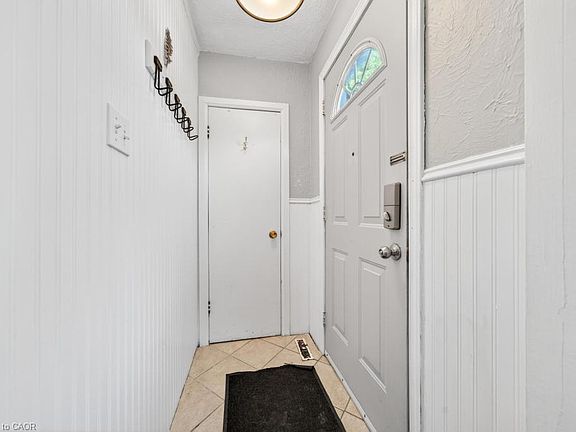 3rd image of 420 Upper Gage Ave