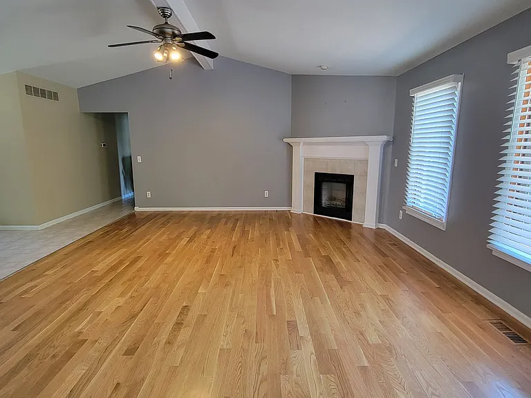 20393 Balmoral Dr — Photo 3