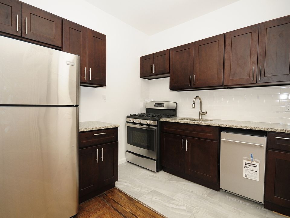 1st image of 961 42nd St APT B4