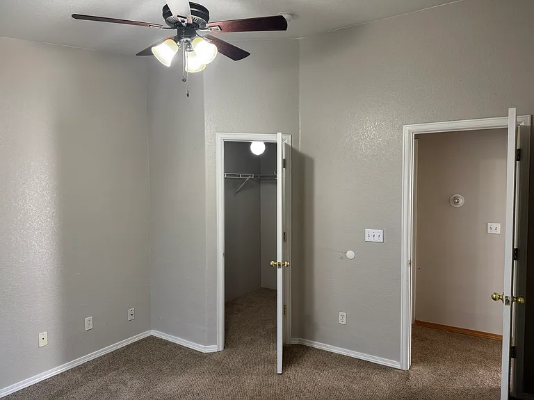 21498 E 46th Ave — Photo 8