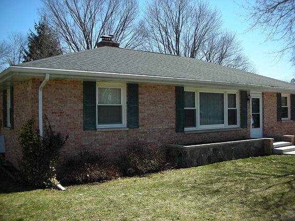 2nd image of 6045 Cypress St